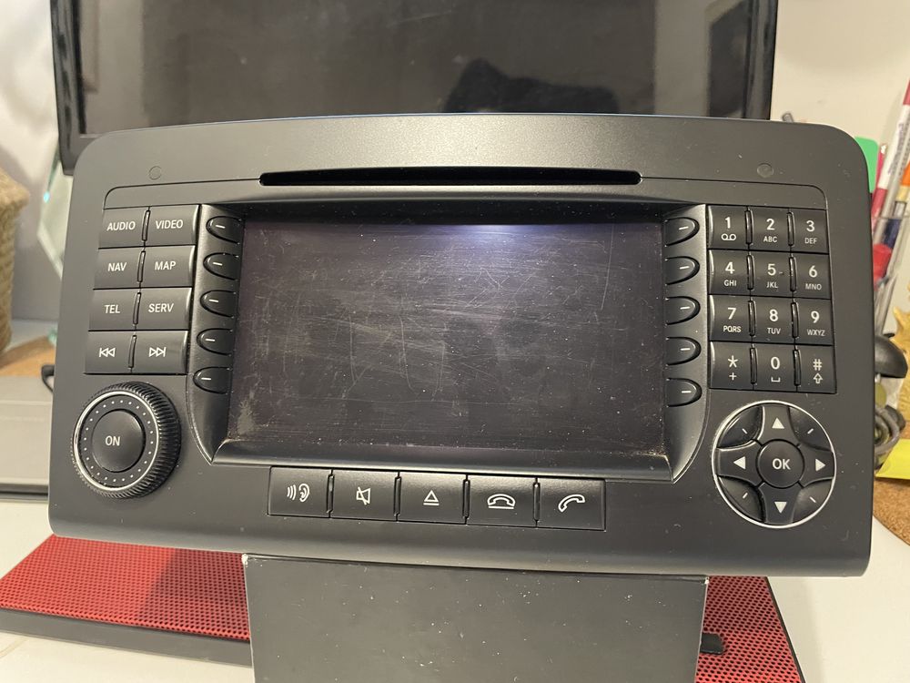 Radio z Mercedesa ML 164