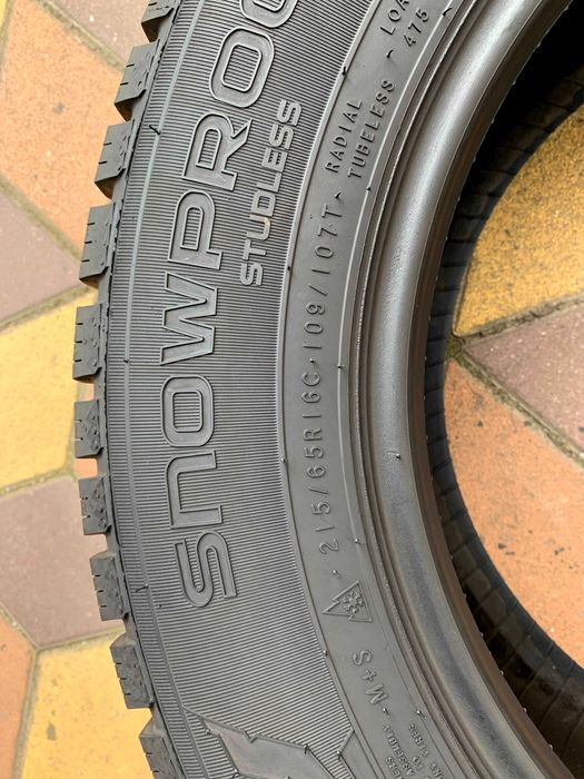 215/65 R16C Nokian Snowproof C. Шини зимові 4 шт.