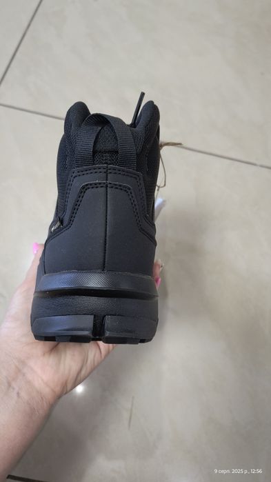 ОРИГІНАЛ Кросівки Adidas Goretex HP7401 US 10 28 см чорні  осінь зима