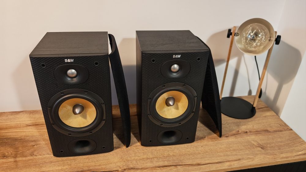 Kolumny podstawkowe stereo monitory Bowers & Wilkins B&W DM601 S3