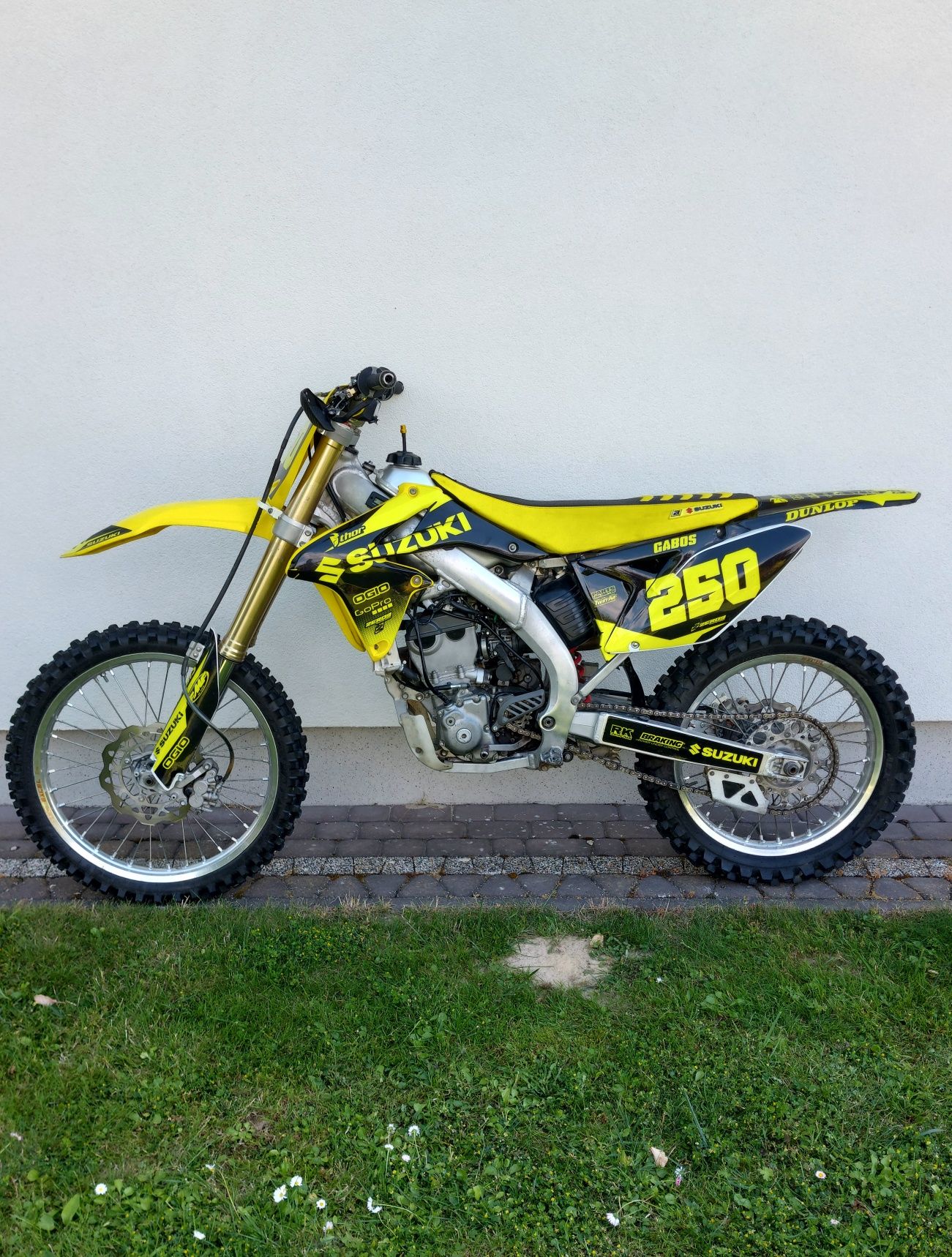 Suzuki RMZ 250 Stan Bdb