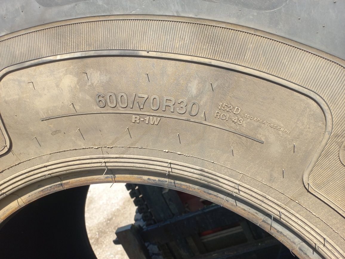 Opona 600/70R30 Alliance