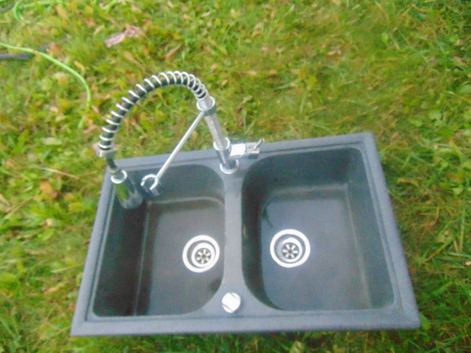 zlewozmywak granitowy dwukomorowy z baterią