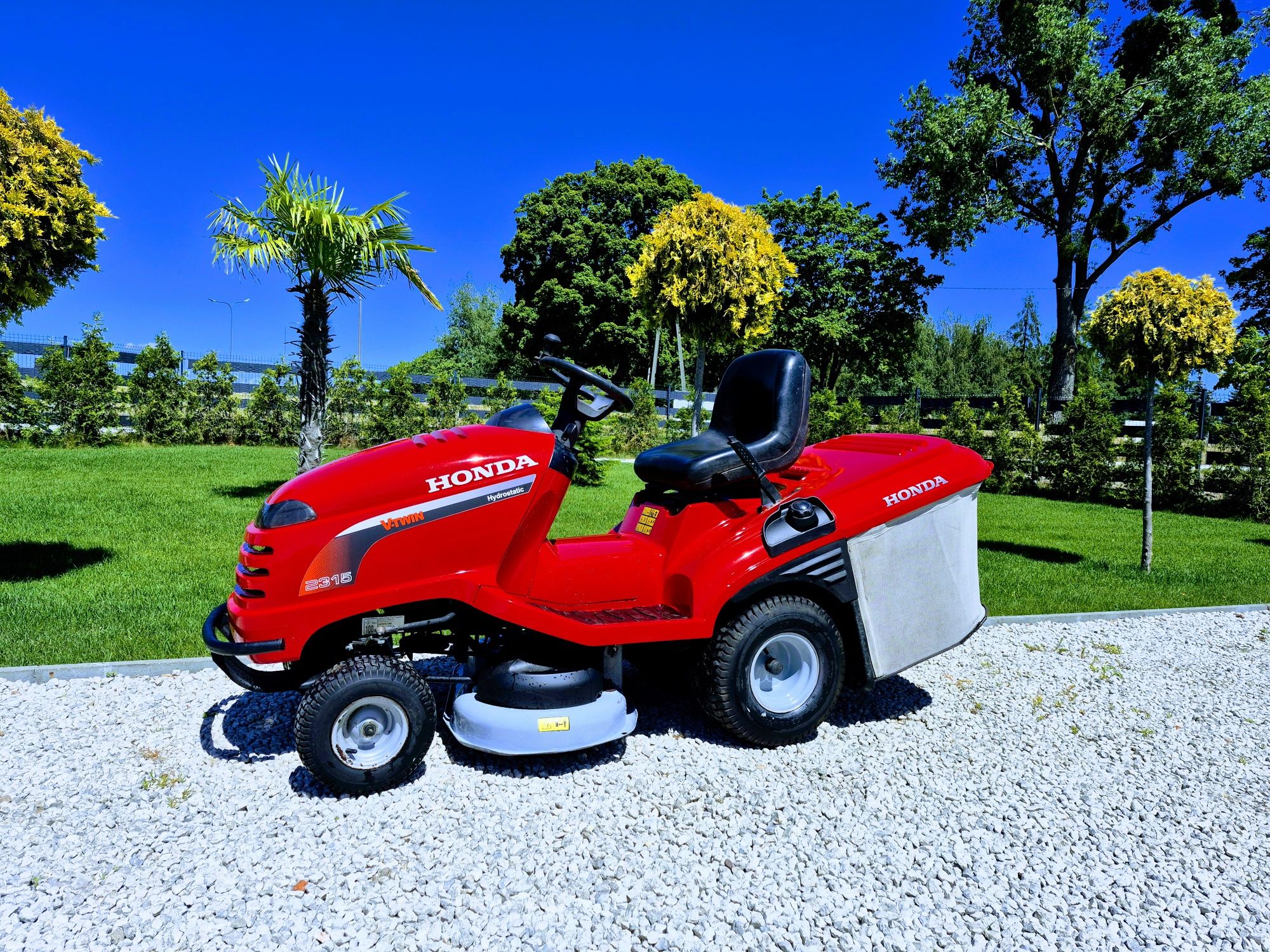 Kosiarka traktorek Honda 2315 V2 2 noże kosz