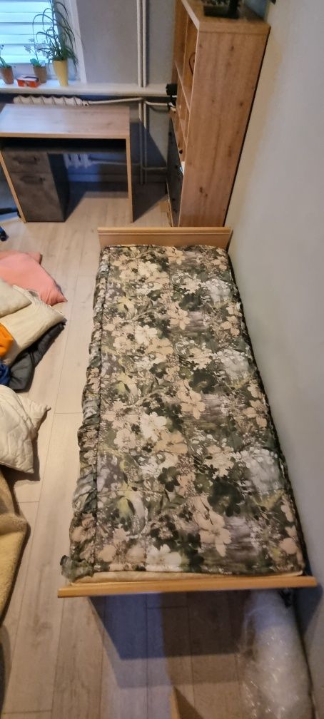 Tapczan na sprężynach