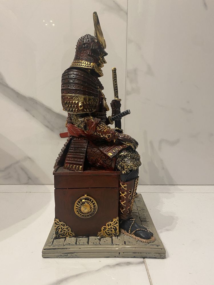 Samurai figurka z żywicy