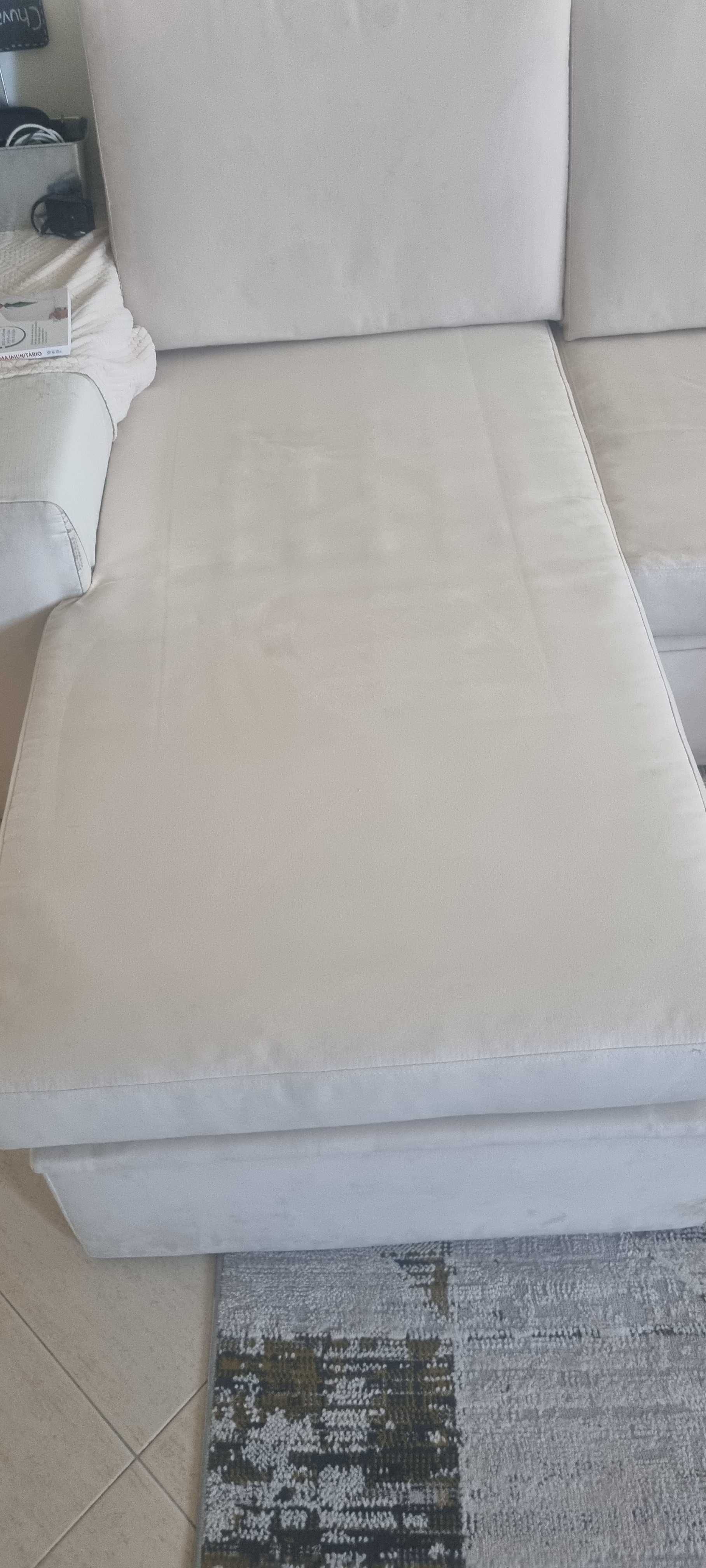 Sofá 4 lugares com chaise longue
