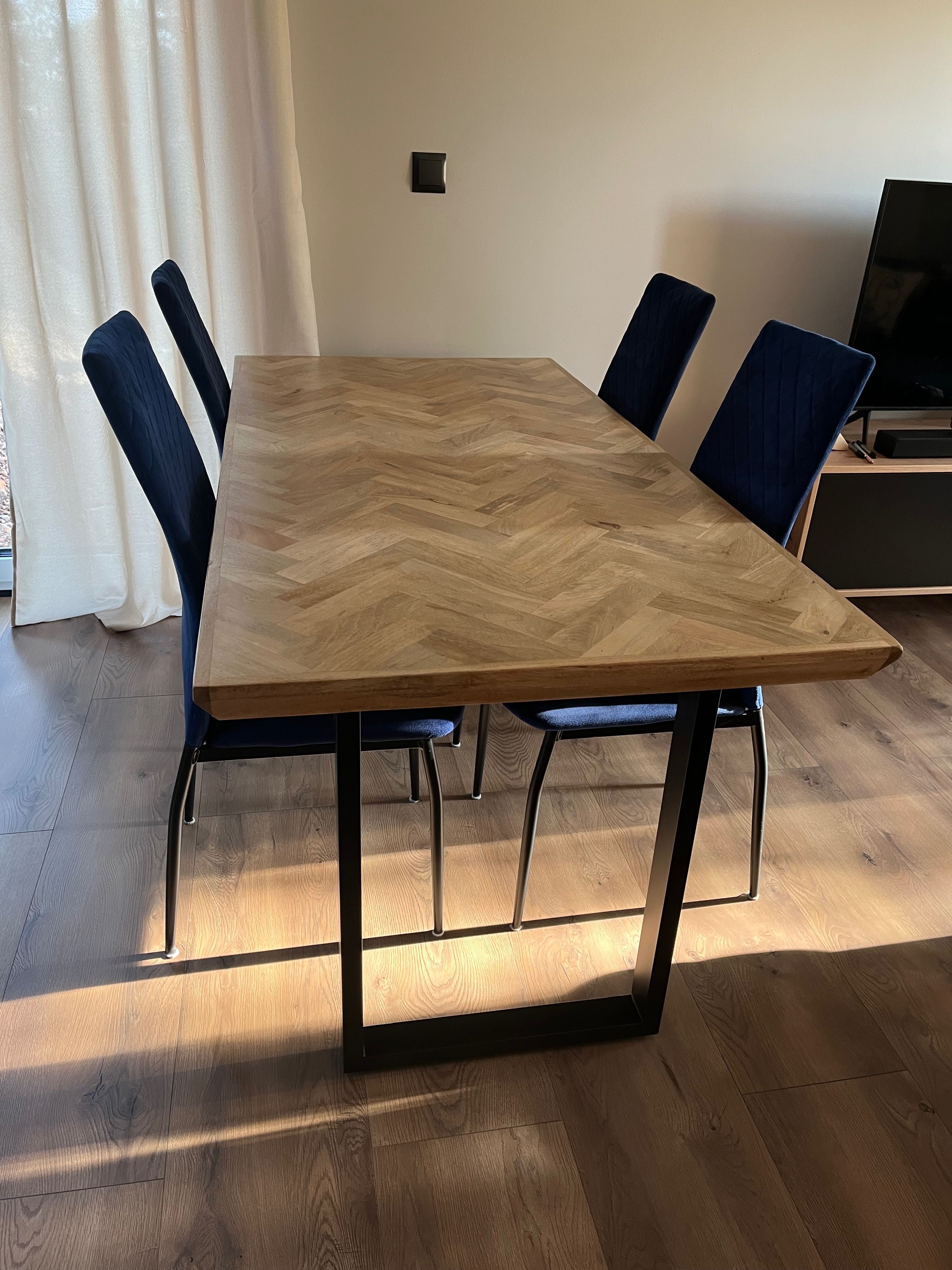 Stół z litego drewna mango