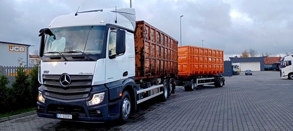 Wywóz utylizacja odpadów budowlanych papa kontener gruz śmieci wełna