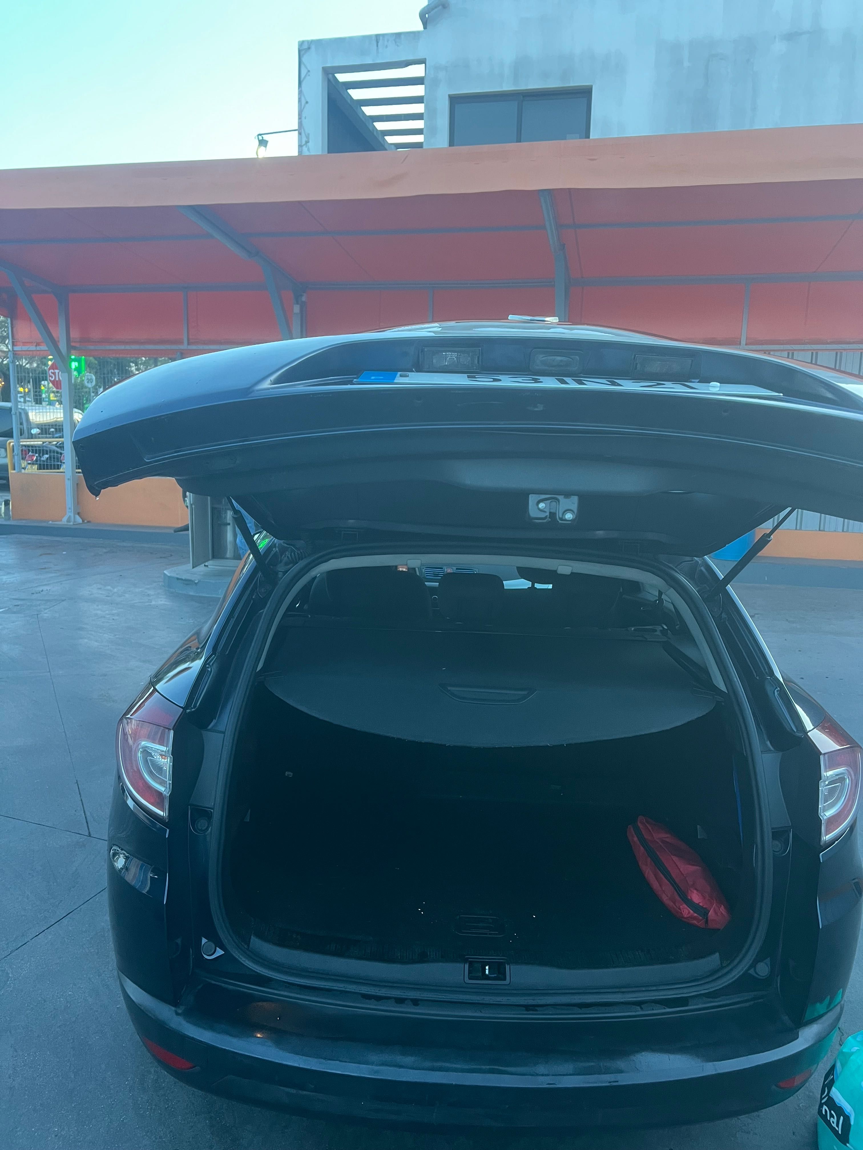 Urgente- RENAULT MÉGANE 1.5 dci