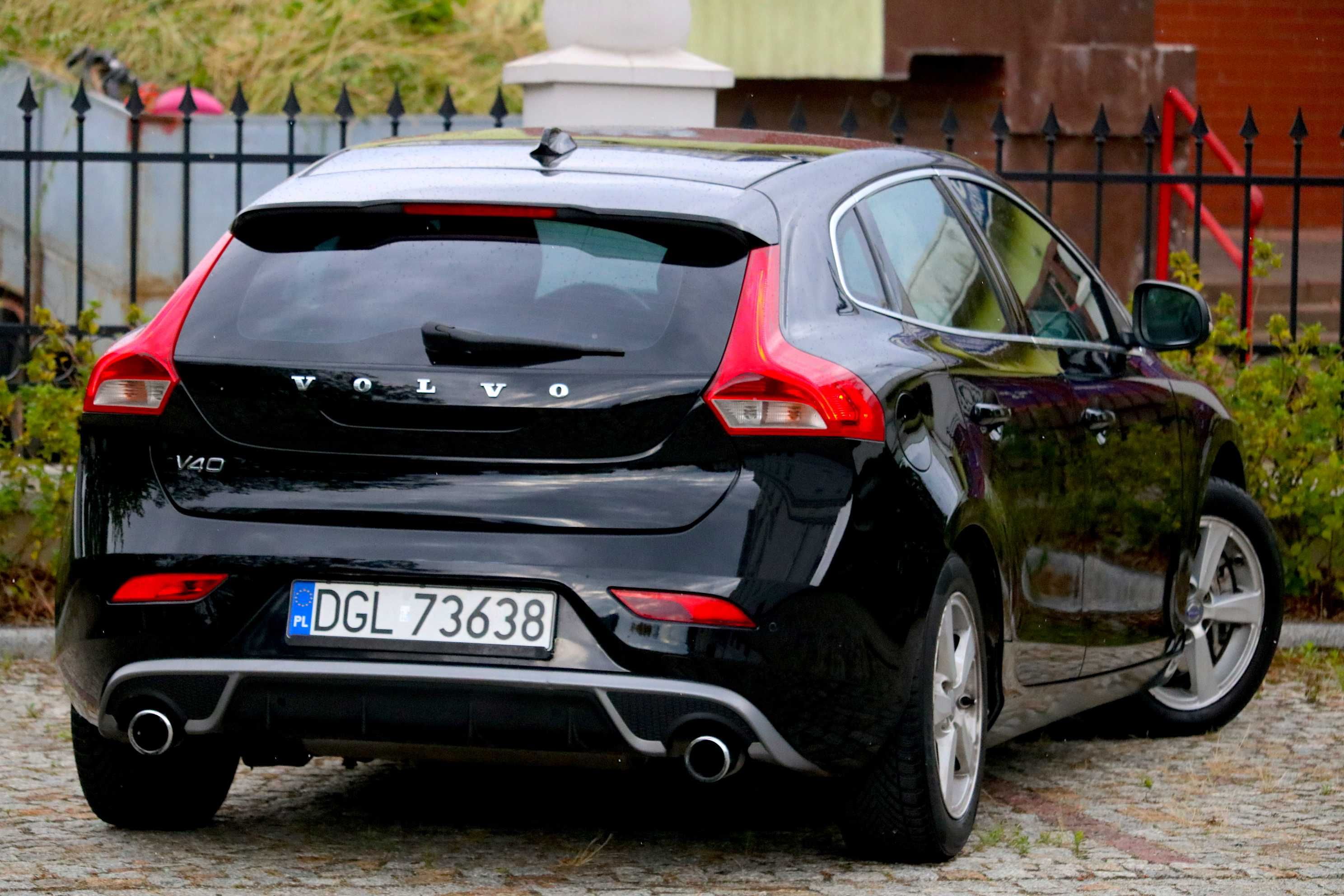 * Volvo V40 2,0 120KM * Automat * Panorama * LED * Navi * Zamiana *