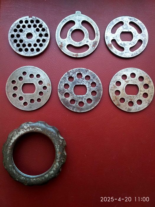 Мясорубка производства СССР.Запчасти.