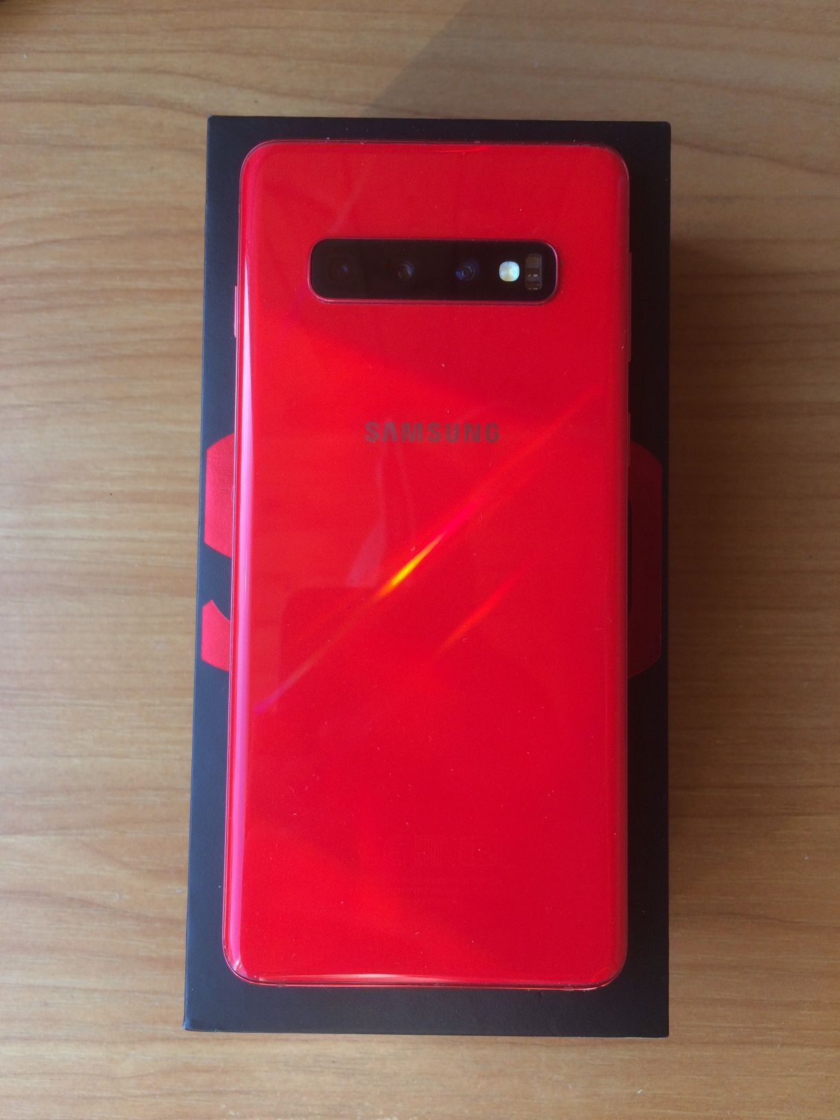 Samsung Galaxy S10  8/128gb