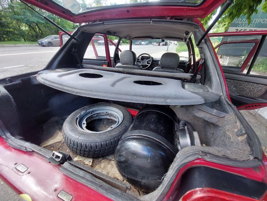 Заз  славута   на полно  ходу  по городу га 10