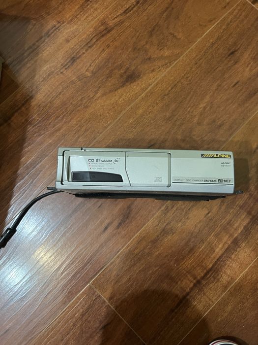 Cd чейнджер Alpine CHA-S624 для 6 дисков