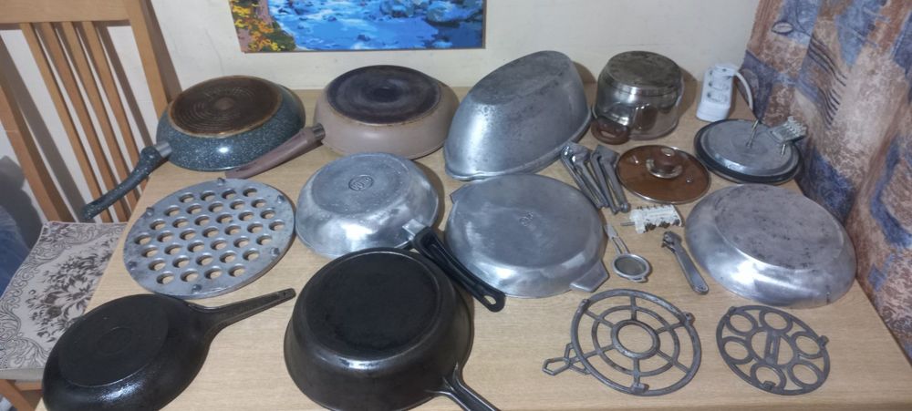 Алюмінієвий та чавунний посуд: сковорідки/гусятниця/пельменниця та ін