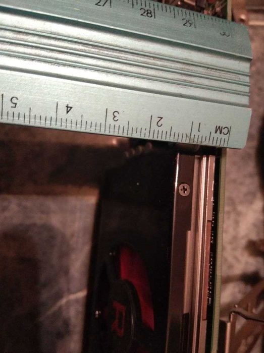 Ігрова низькопрофільна відеокарта RX640 gddr5 128bit 4Gb 1DP 2MDPLPssf