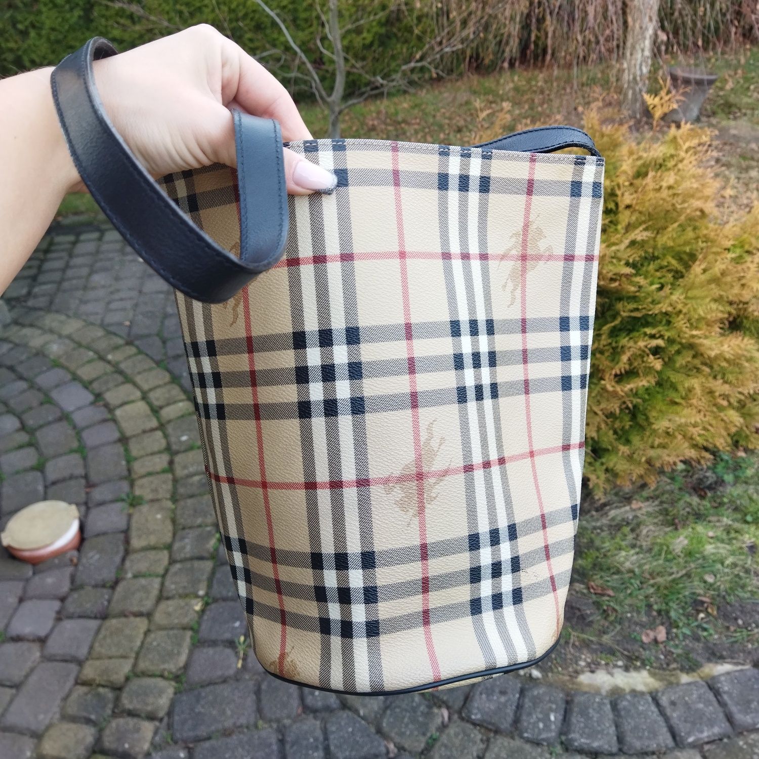 Torebka burberry bucket damska