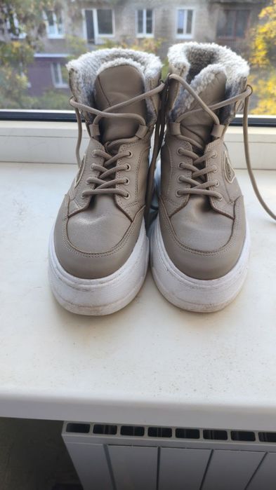 Зимові черевики 39 розмір жіночі Mida