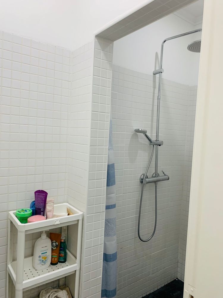 Apartamento T1 com logradoro
