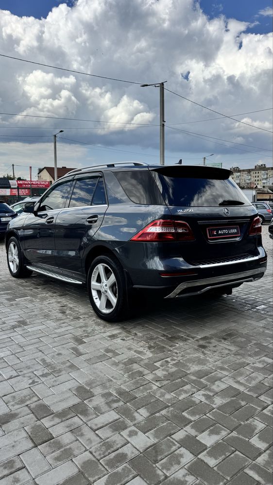 Mercedes-Benz W166 ML 250 BLUETEC 4 Matic 2015 р 2,1 Дизель 7АКПП