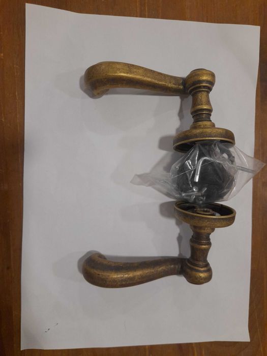 Puxador de porta clássico