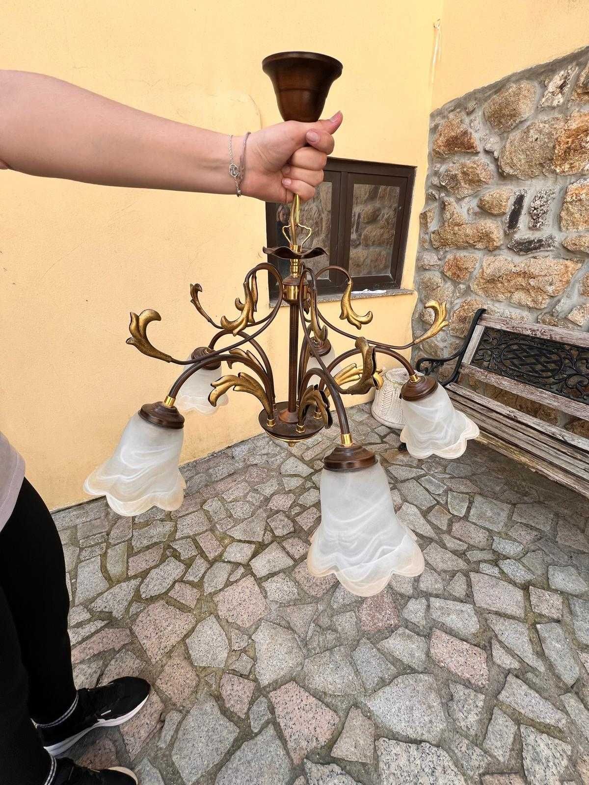 Vendo candeeiro de teto muito bom