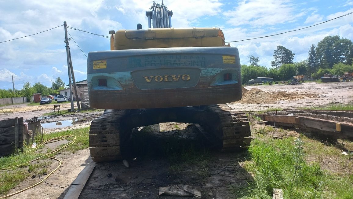 Екскаватор VOLVO