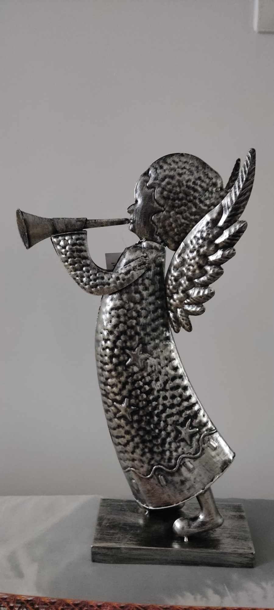 Anioł Metalowy. Anioł z trąbką