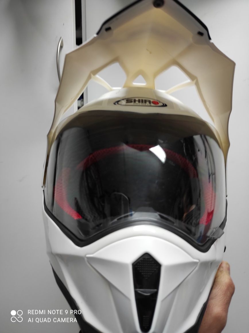 Capacete de estrada e enduro