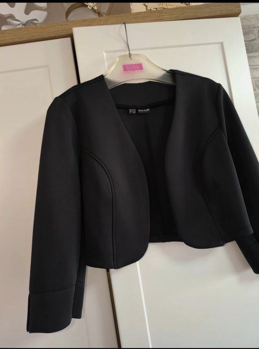 Elegancka krótka marynarka czarna bolerko - Bodyflirt r. S/M