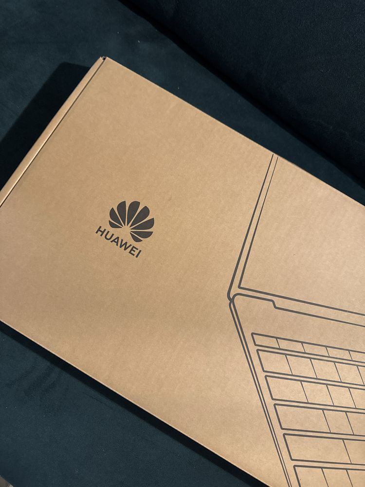 Huawei MateBook D16, 16GB RAM, 1TB SSD, Intel i5, Windows 11