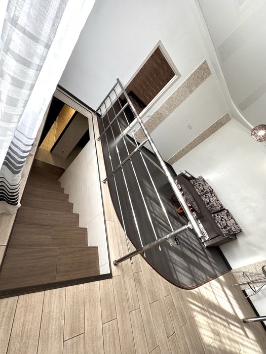 Уникальное предлодение. Центр!Квартира на земле.