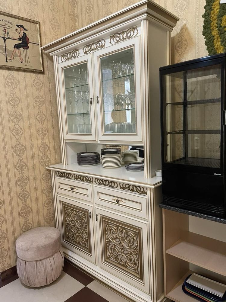 Стінка, сервант, вітрина Тоскана