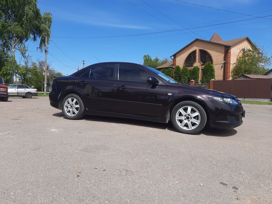 Автомобіль мазда