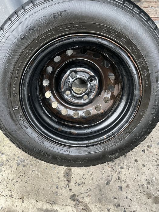 Диски ланос з резиною nokian за 4 шт