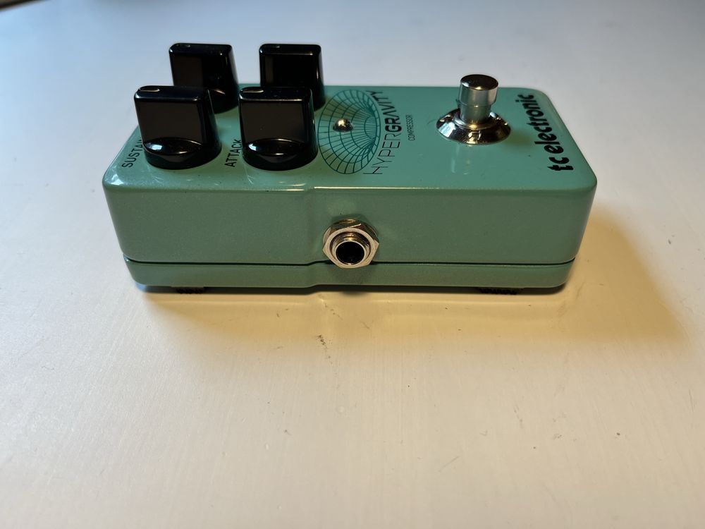 TC Electronic Hypergravity Compressor (kompresor do basu i gitary)