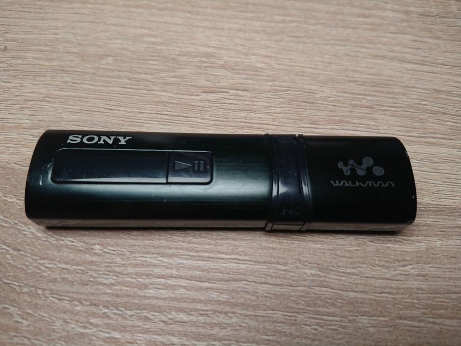 Sony Walkman NWZ-B183F 4GB odtwarzacz mp3 z radiem
