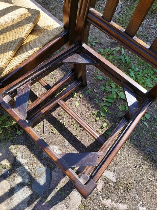 Solidne krzesła 8 sztuk