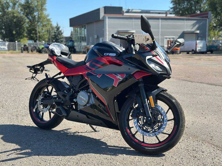 Мотоцикл CFMOTO 250SR LITE