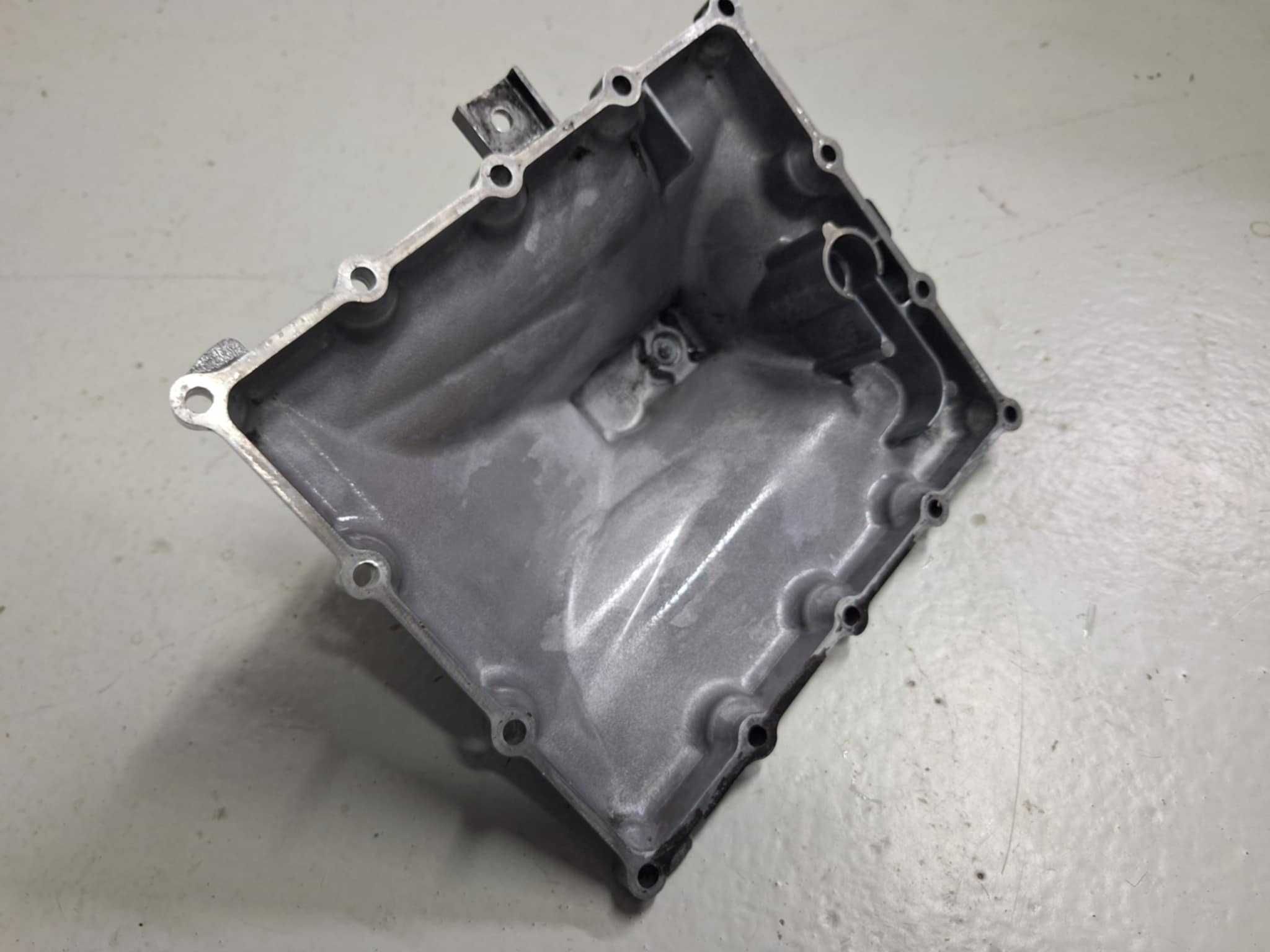 Miska olejowa Suzuki GSXR 1000 k1 k2