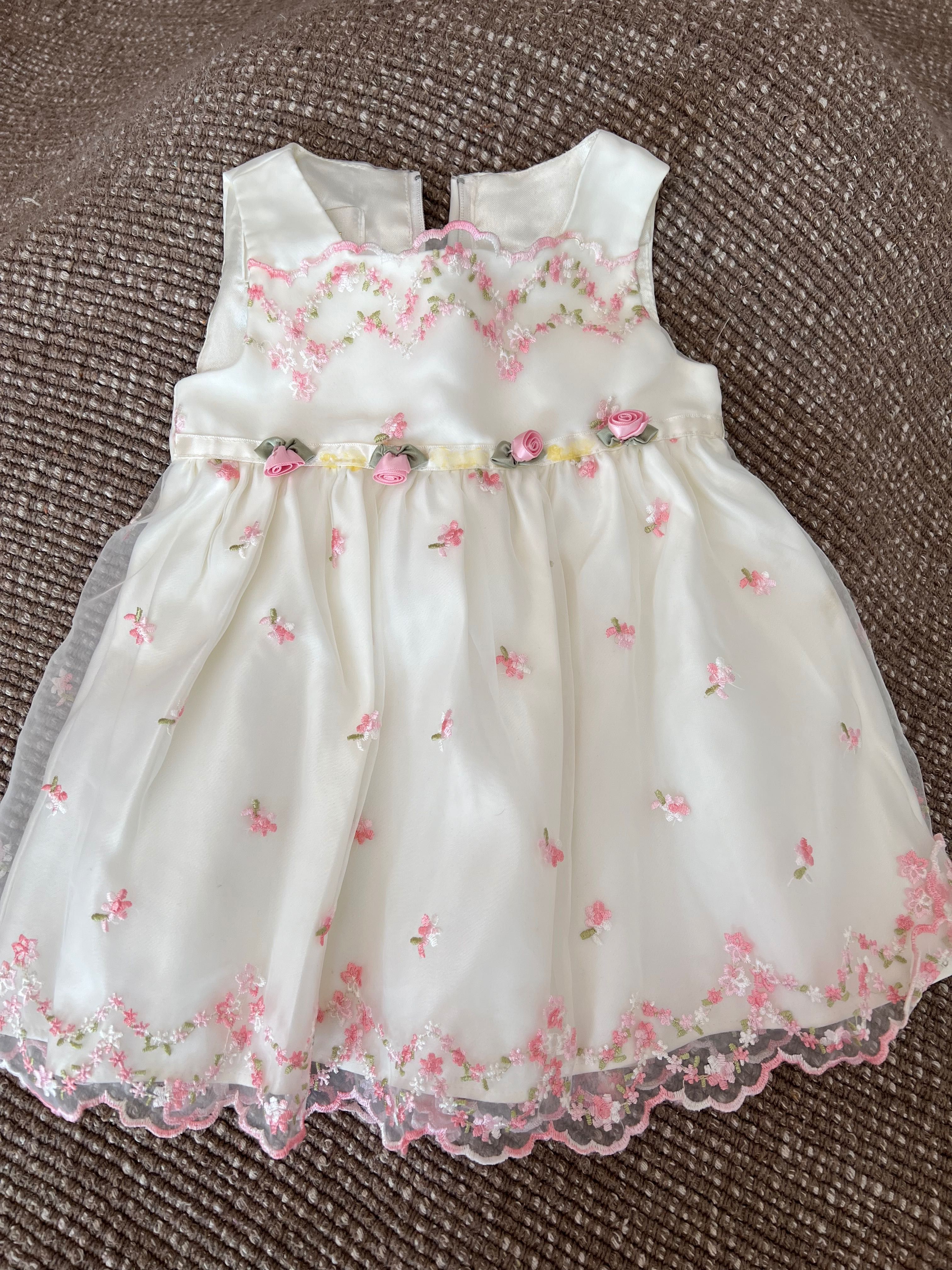 Vestido bordado menina festa cerimônia