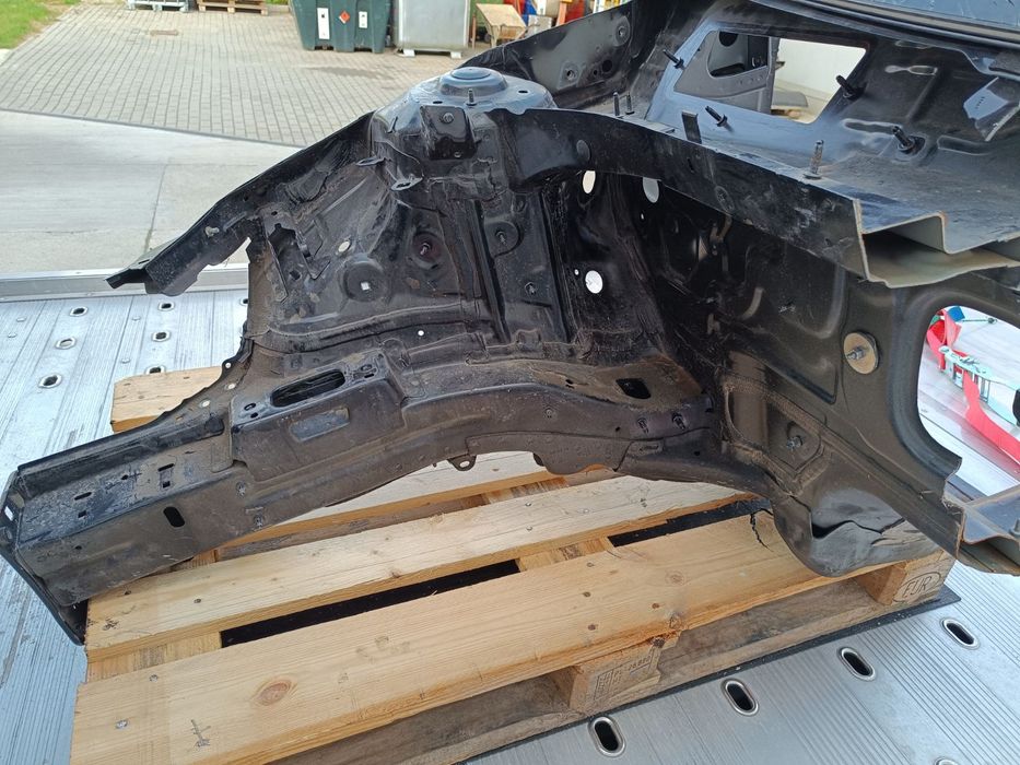 Audi A3 8V Sportback podłużnica prawy przód