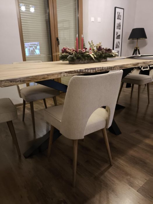 Komplet krzeseł Muszelki  - PRL Po renowacji
Kom
Ofer