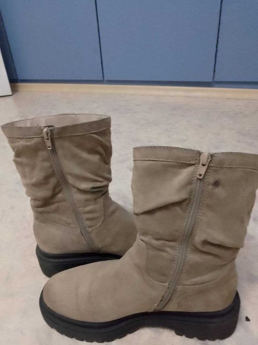 Продам женские сапоги, зимние мех, кожа-лайка, велюр.