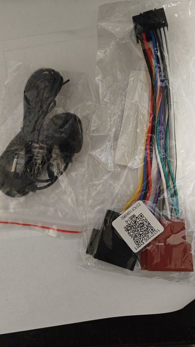 Продам нову автомагнітолу 7", 2/32 ГБ, Android 15, Carplay