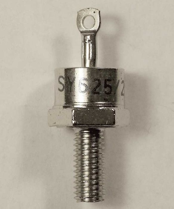 Ultraszybka dioda prostownicza mocy SY625/2 ; 28 A / 200 V / 50 ns