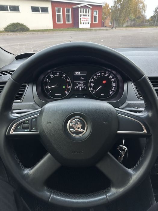 Продам Skoda rapid 2013 1.2 TSI