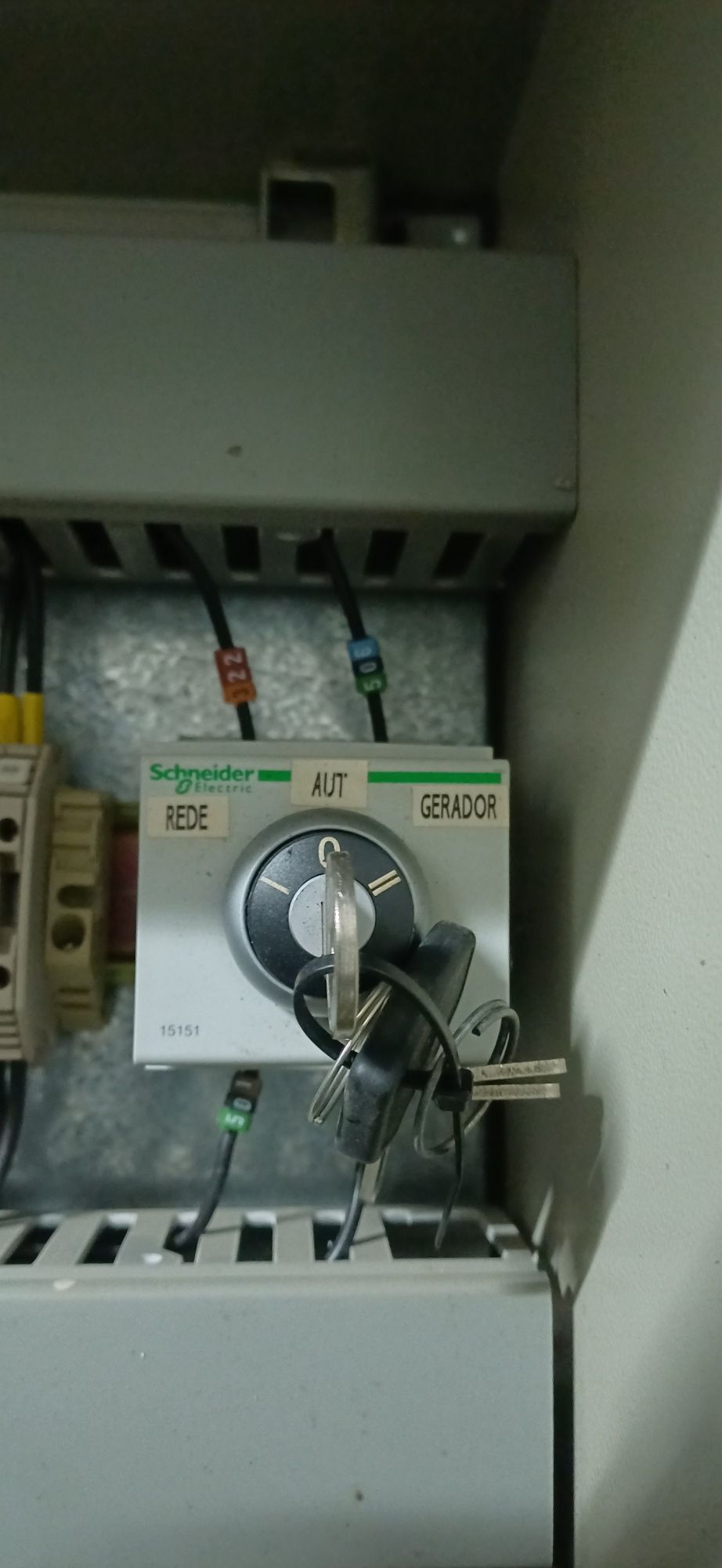 Inversor automático rede/grupo