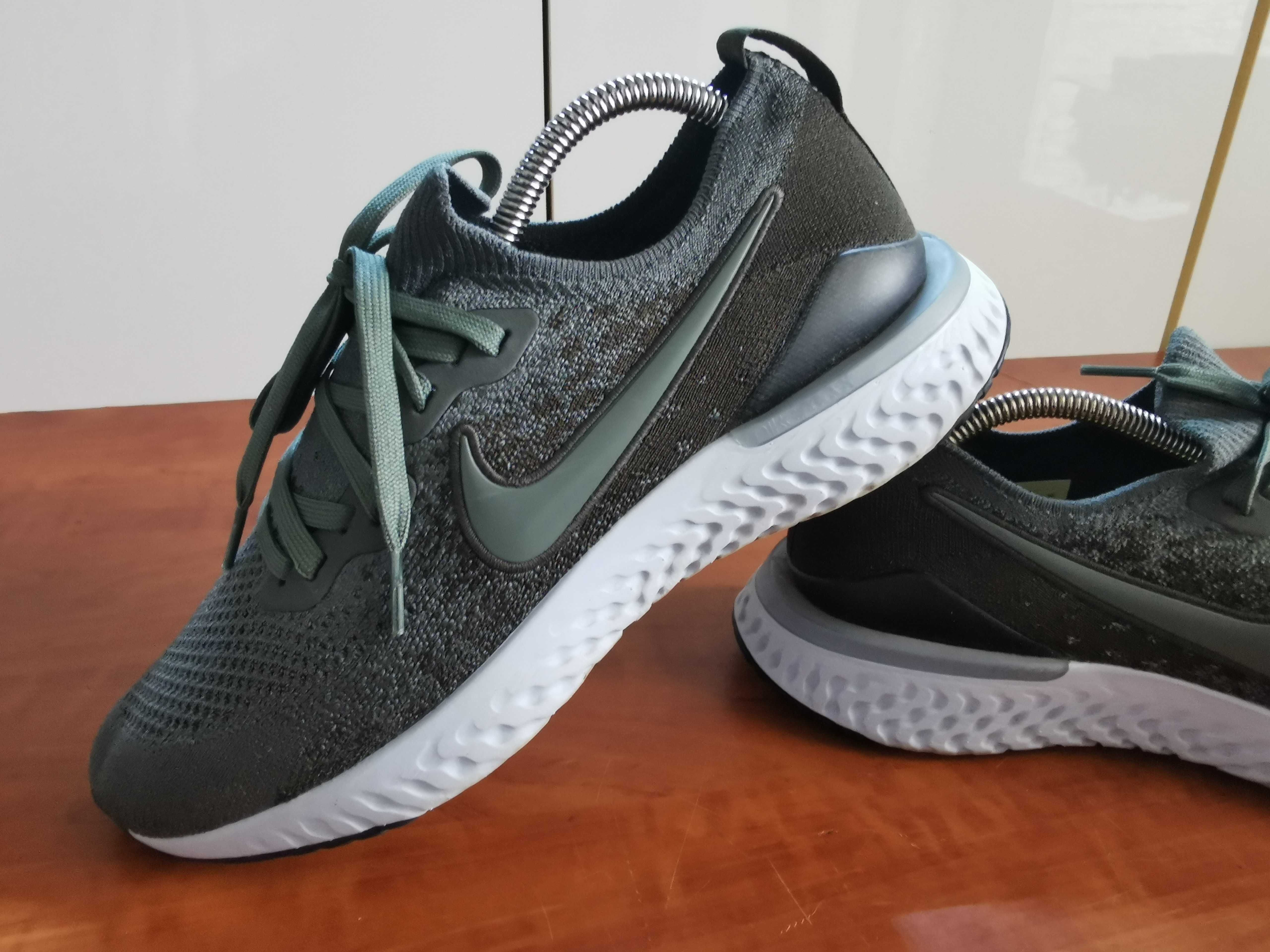 Nike Epic React Flyknit 2  r. 42